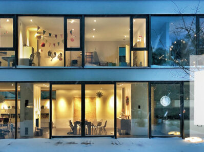 Lithium solar háztartási akkumulátorok és inverterek családi házak számára